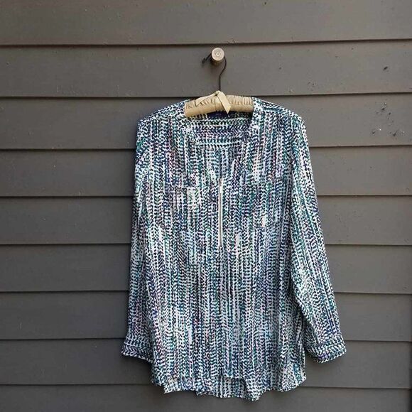 Apt 9 Teal white Blue Zip Front Poly Top with Breast Pockets size Large - Picture 13 of 14